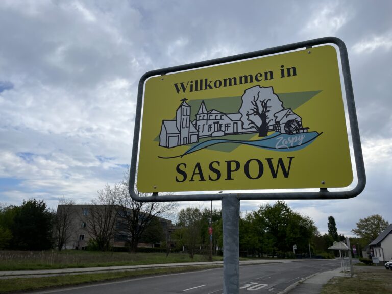 Ortsschild Saspow