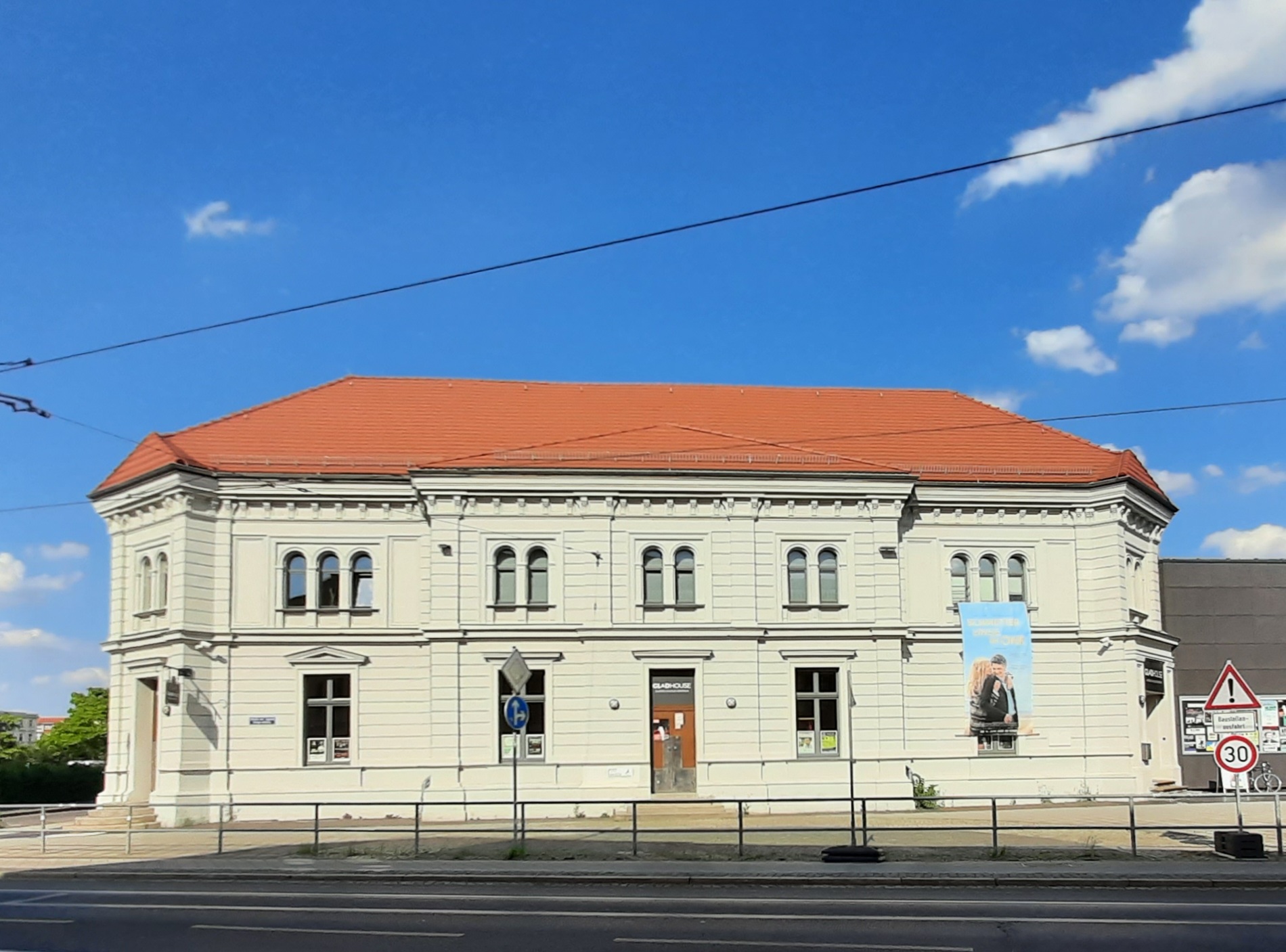 ROTE STERNE ÜBERM FELD - Obenkino Cottbus