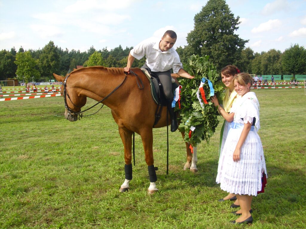 Hahnrupfen in Sielow 2011, 1. König (Foto: Jugendkoordinator der Domowina Helmut Mattick)