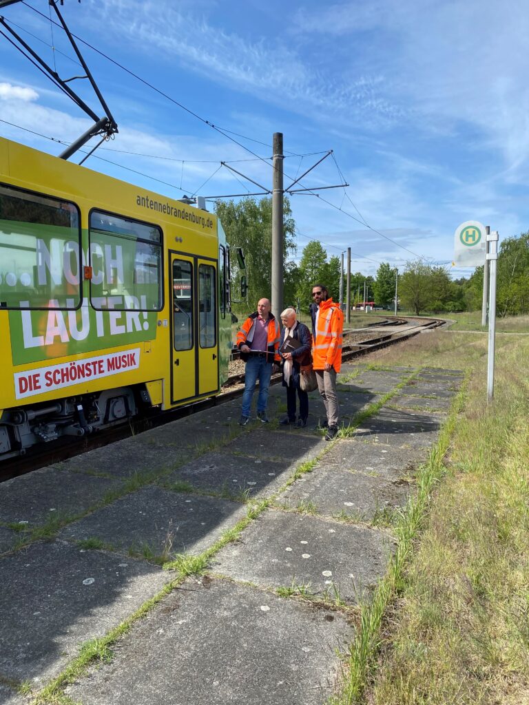 Neubau der Bahnhaltestelle Friedhofsiedlung