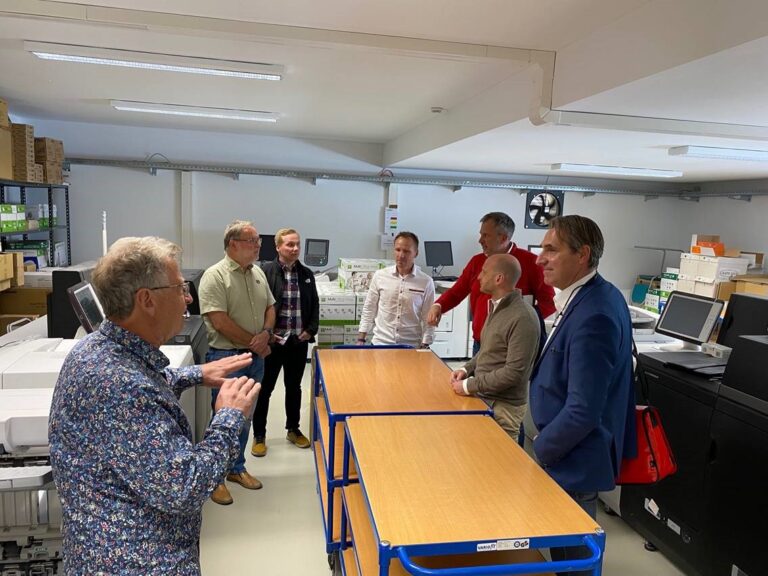 Wirtschaftsdialog mit Agro Data: (v. l.) Wolfgang Paulitz, Ralf Michael Rackwitz, Sacha Krautz, Robert Krauz, OB Tobias Schick, Daniel Paulitz, Tim Berndt (EGC)