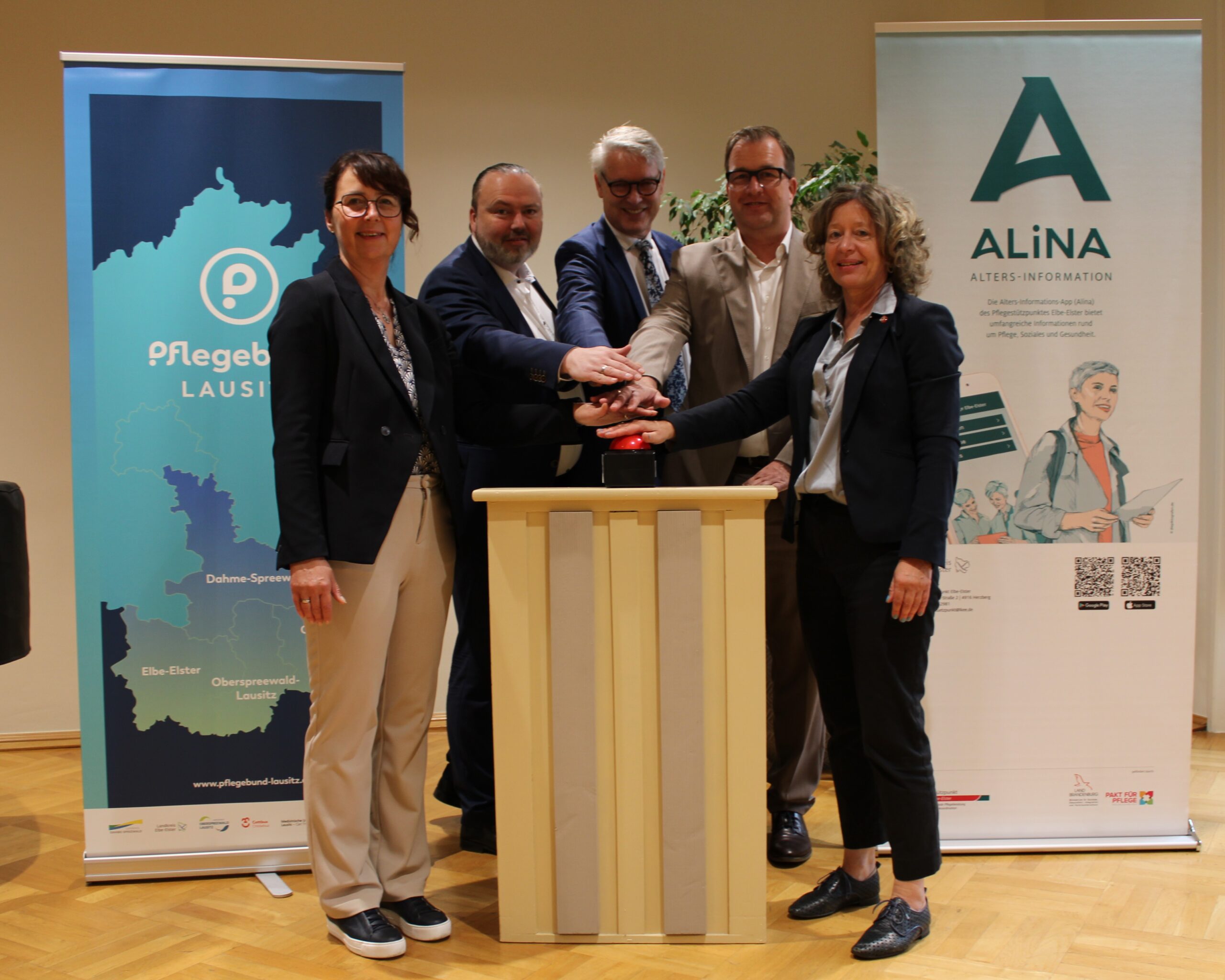 Sozialdezernenten der mitwirkenden Landkreise Elbe-Elster, Dahme-Spreewald, Oberspreewald-Lausitz, Spree-Neiße/Wokrejs Sprjewja-Nysa und der Stadt Cottbus/Chóśebuz