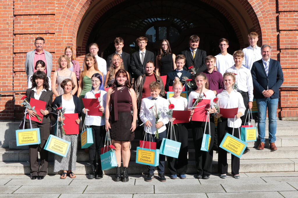 Eintragung in die Ehrenchronik der Stadt Cottbus/Chóśebuz am 12.09.2025, im Stadthaus, am Erich Kästner Platz 1