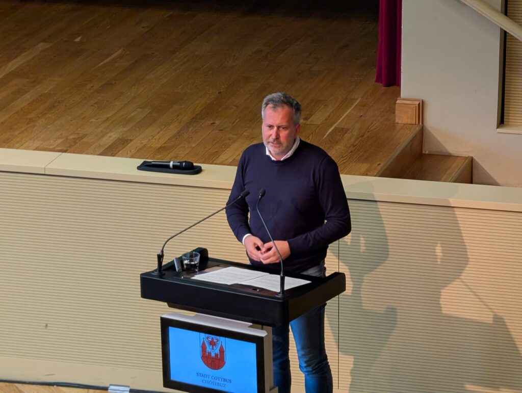 OB Schick auf der 14. Stadtverordnetenversammlung