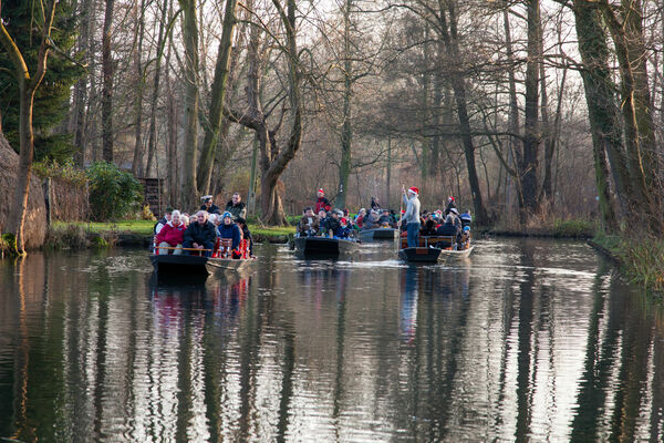 Laternenwanderung mit Winterkahnfahrt