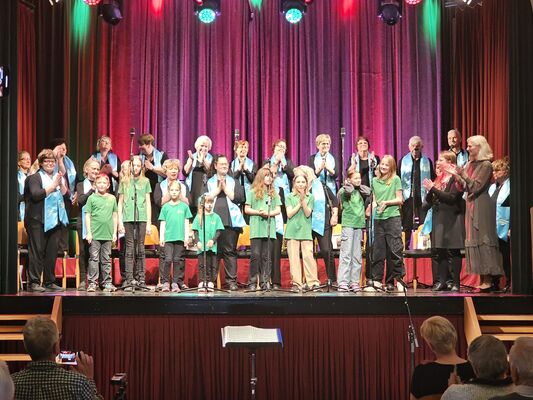 Herbstkonzert mit dem Spremberger Stadtchor des ASF - Benefizveranstaltung zur Aktion "Weihnachten im Schuhkarton"