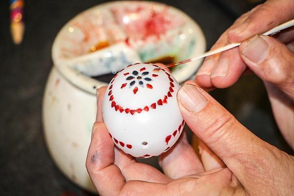 Mit heißem Wachs und Federkiel – Offene Ostereierwerkstatt