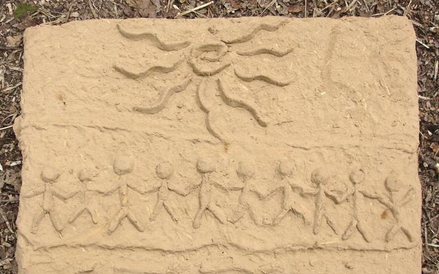 Matschen, Formen und Gestalten - Lehmwerkstatt für Kinder