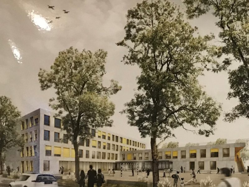 84c316c283eb3526a172e3536f742dda5febca0b571257c7c93bd7586b0846f0.jpg#Ausstellung zum Schulstandort Hallenser Straße, #Hallenser Straße, #Rathaus Neumarkt 5, Foyer, #Schule, #Schulneubau